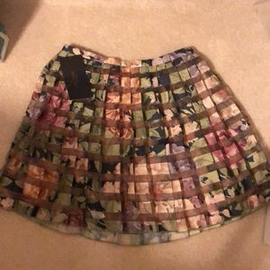 NWT ZARA PLEATED FLORAL MINI SKIRT - XS